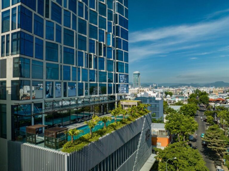 Crowne Plaza Danang City Centre by Meraki Land